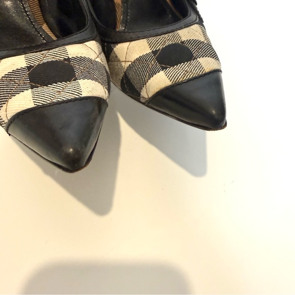 Burberry Black and Tan Plaid Pointed-Toe Leather Heels